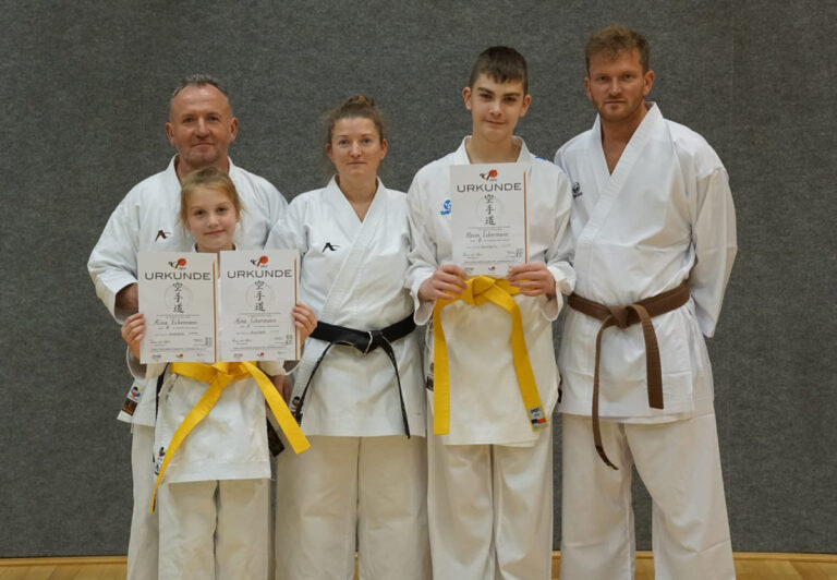 Erfolgreiche Kyu-Prüfung für Karatekas